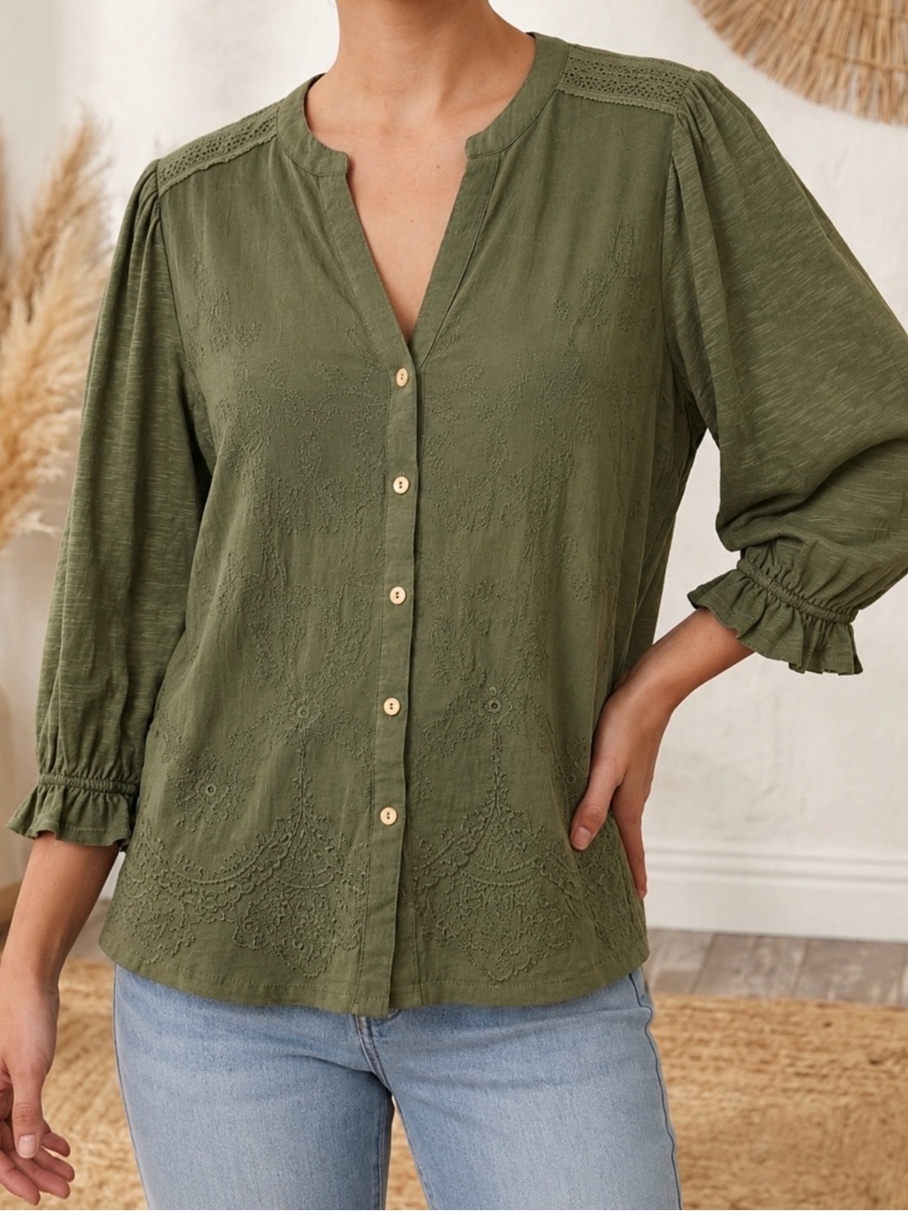 DEMOCRACY Sz 2X Top Green Ruffle Sleeve Embroidered Boho V-Neck Button Down EUC
